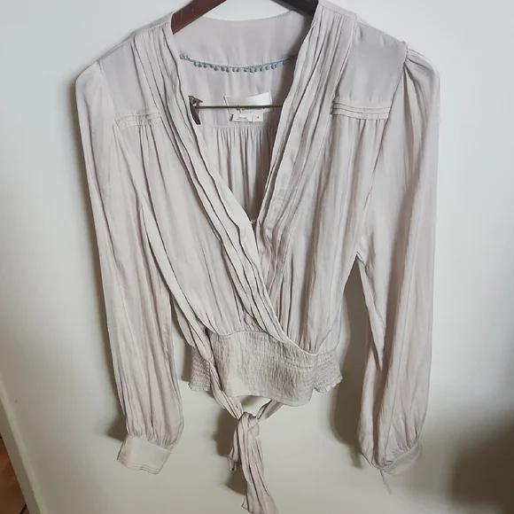 Anthropologie Tie Blouse Cream Beige Smocked Waist Size Small - Picture 3 of 6